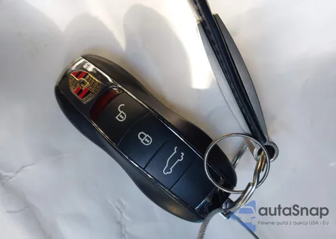 2015 Porsche Cayenne Turbo z USA, uszkodzony, nr VIN WP1AC2A25FLA80618